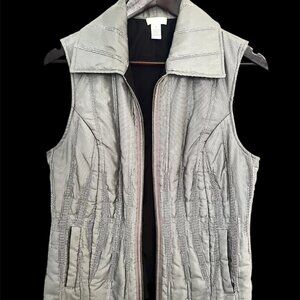 Chic and Versatile: The Perfect Chicos Vest
